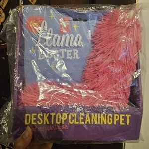 NIB Gift Republic Fuzzy Pink Llama Duster